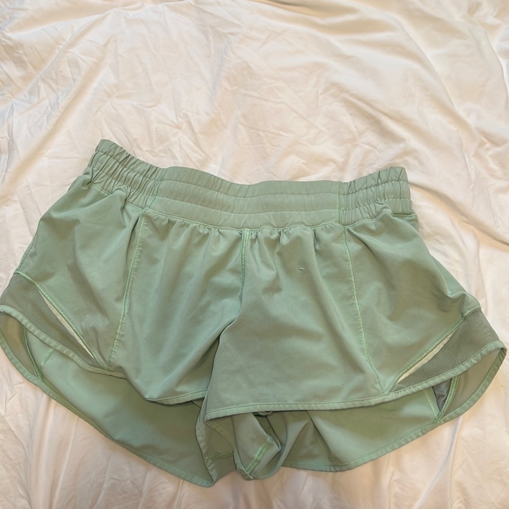 Lululemon hotty hot low rise shorts